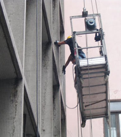 GLASS PANEL CLEANING